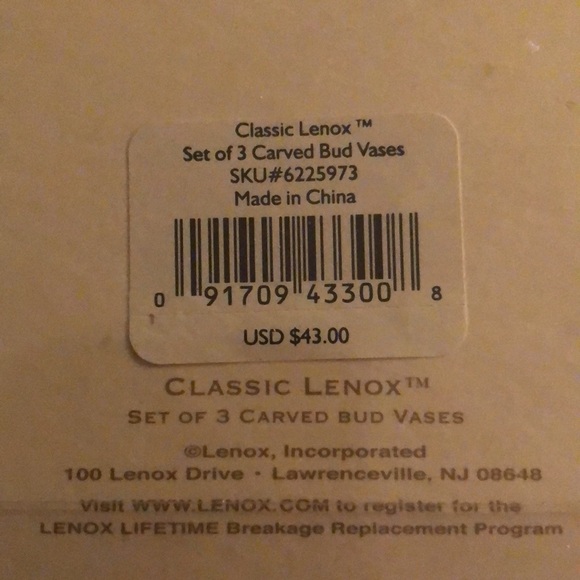 NIB Classic Lenox Set  of 3 Carved Bud Vases - Picture 5 of 5